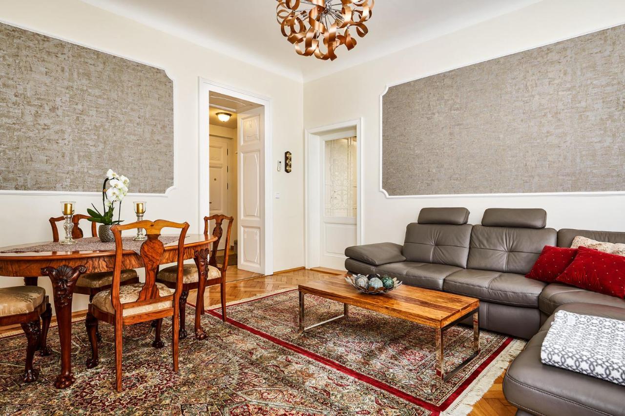 Pragueone Apartment,A/C,Terrace 외부 사진