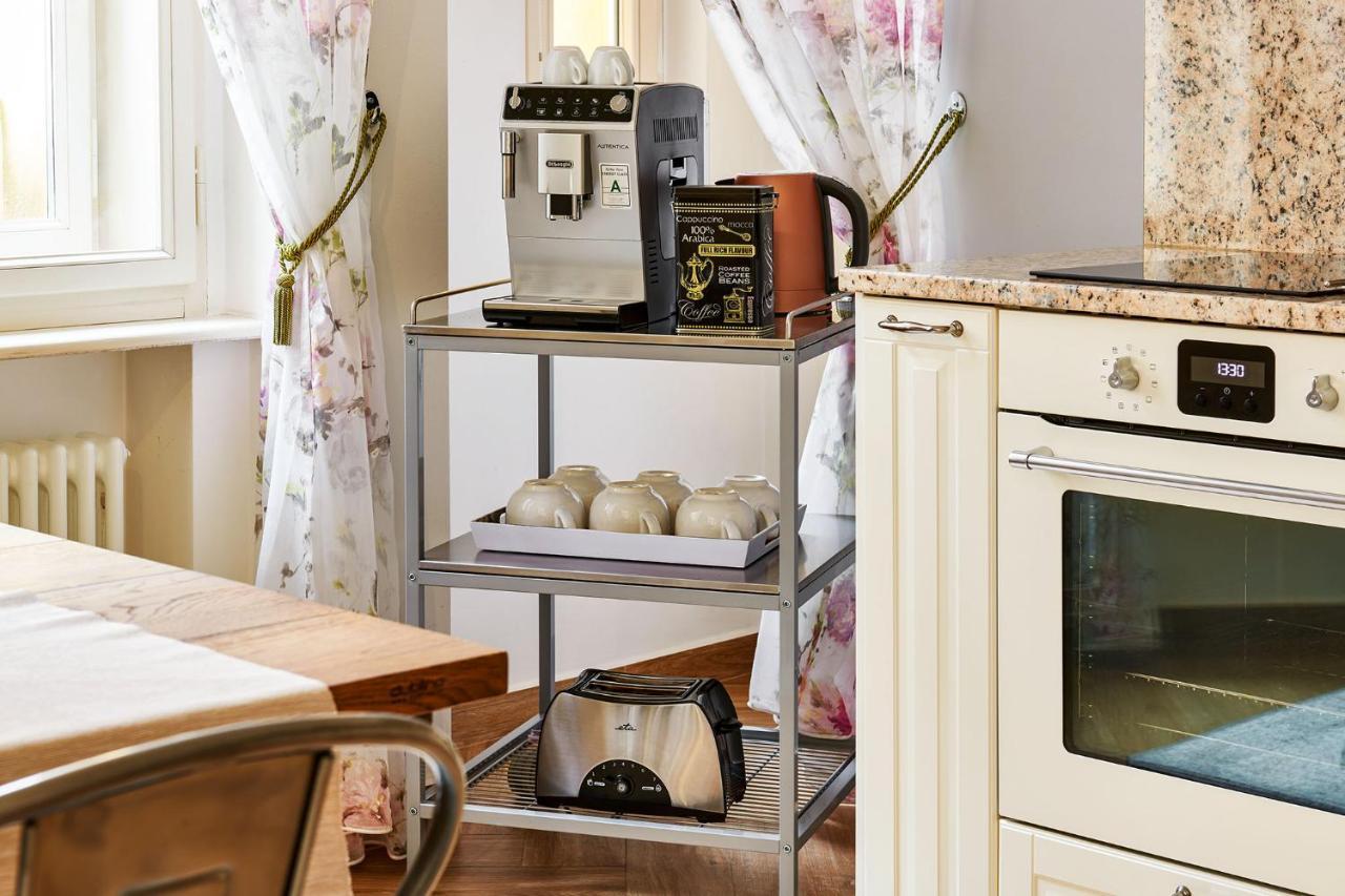 Pragueone Apartment,A/C,Terrace 외부 사진