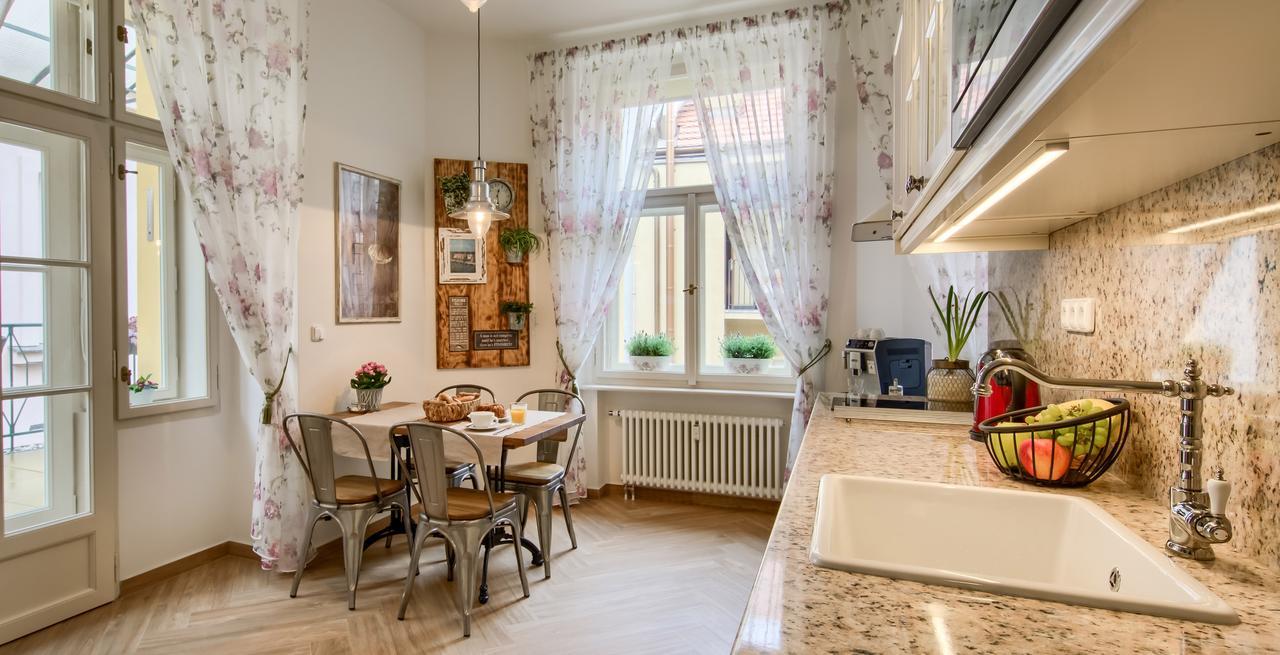 Pragueone Apartment,A/C,Terrace 외부 사진
